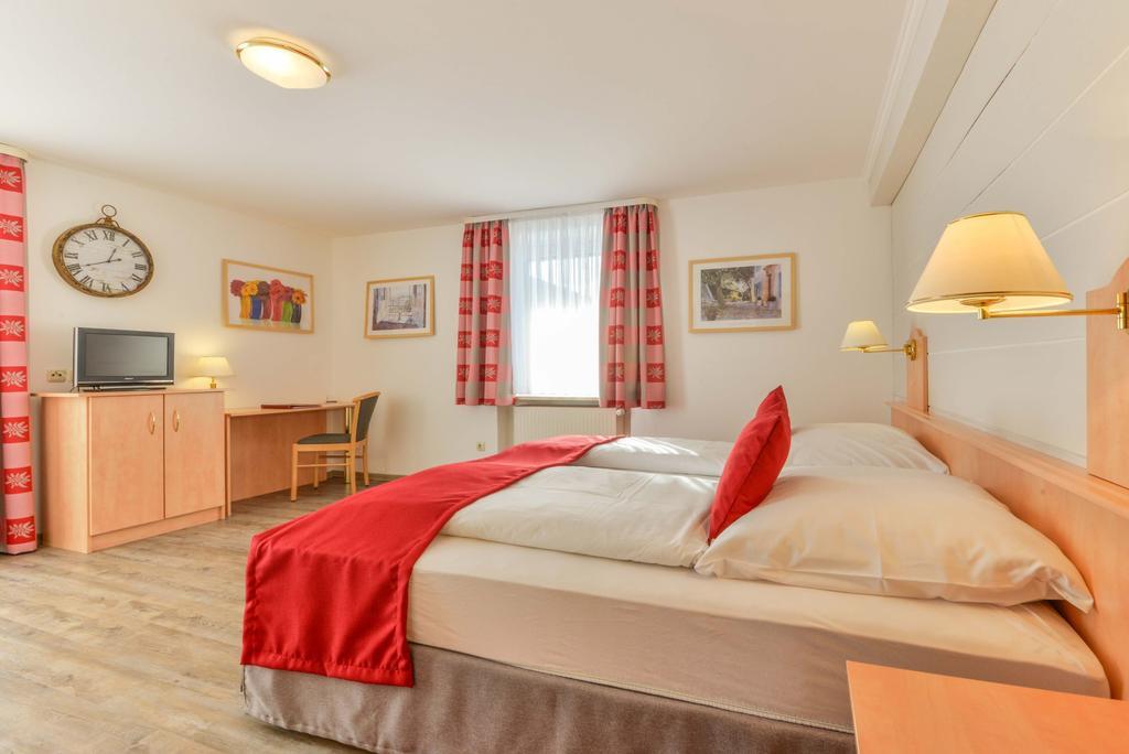 Landhotel Zum Metzgerwirt Bayersoien Extérieur photo